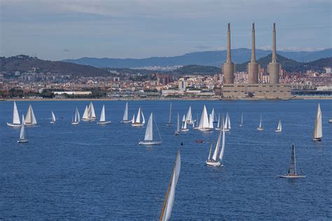 Louis Vuitton Cup, Luna Rossa a caccia della finalissima